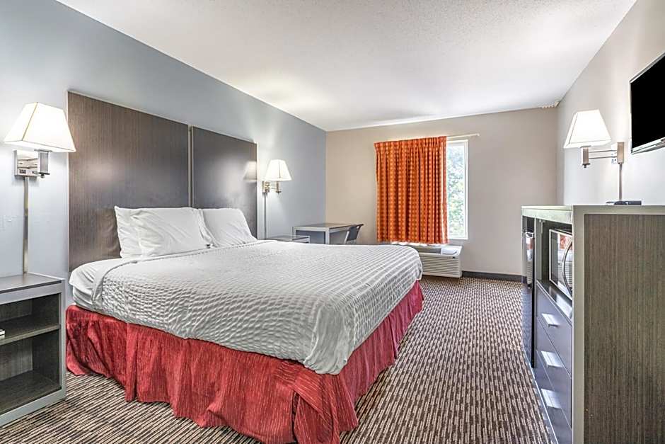 Suburban Studios Chattanooga Northeast - Ooltewah