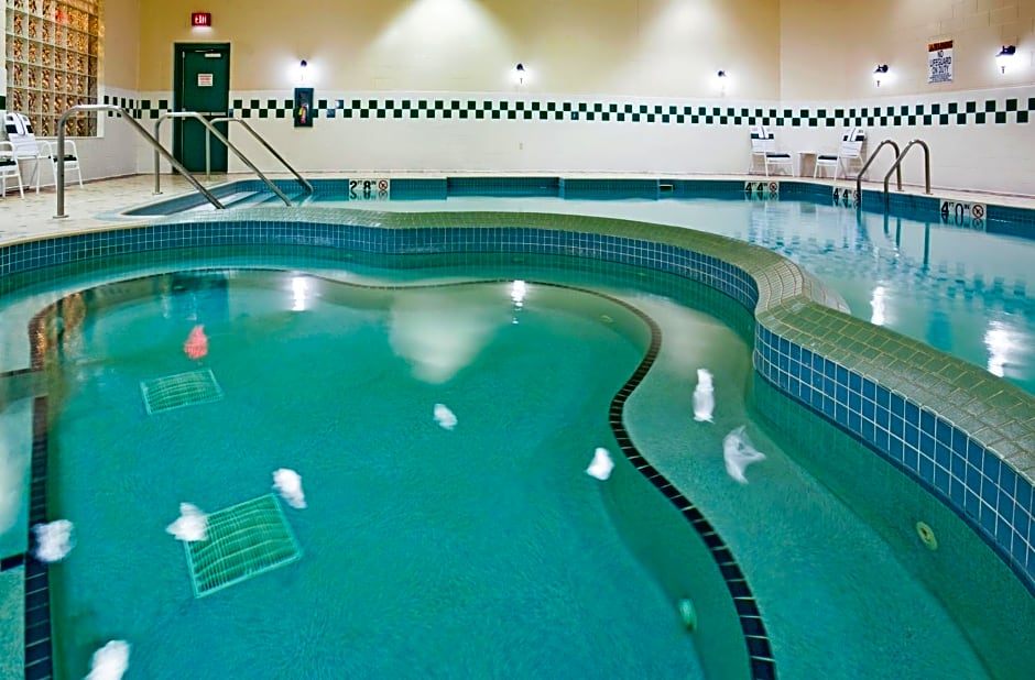 Holiday Inn & Suites Downtown La Crosse, an IHG Hotel
