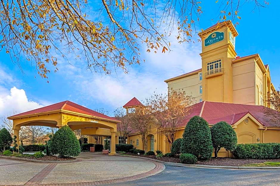 La Quinta Inn & Suites by Wyndham Winston-Salem