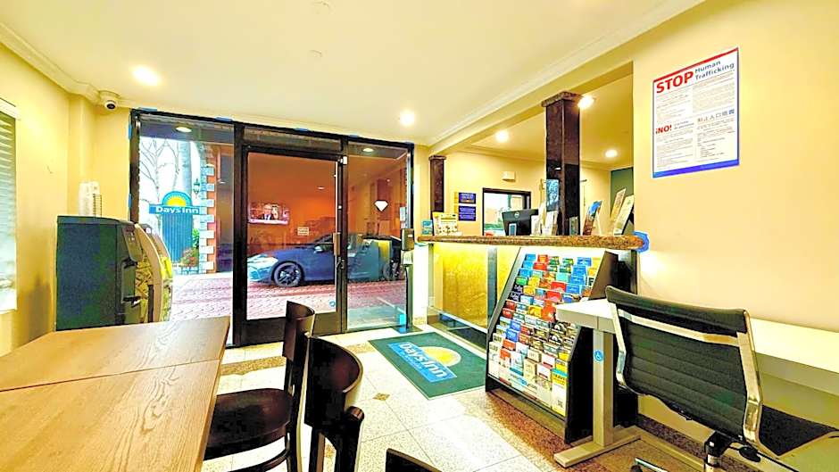 Days Inn by Wyndham Los Angeles LAX/ Redondo & Manhattan Beach