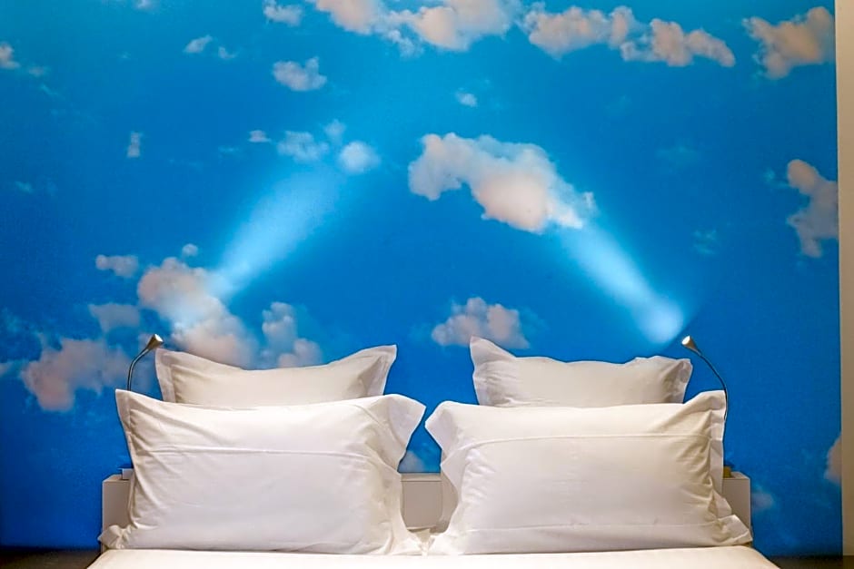 Hotel Sixteen Paris Montrouge