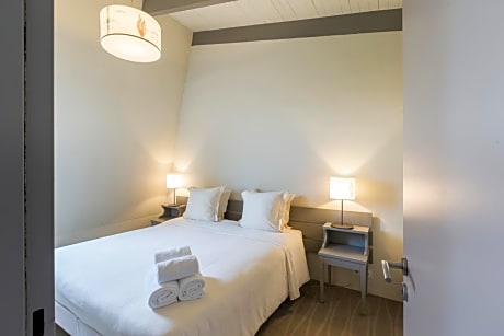 Apartment (4 Adults)