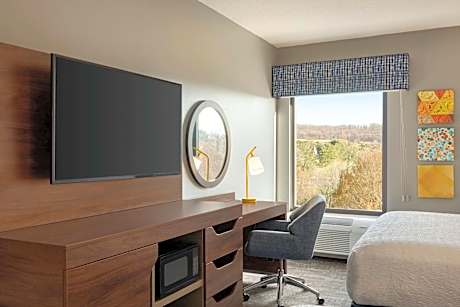 Room with Two Queen Beds - Non-Smoking