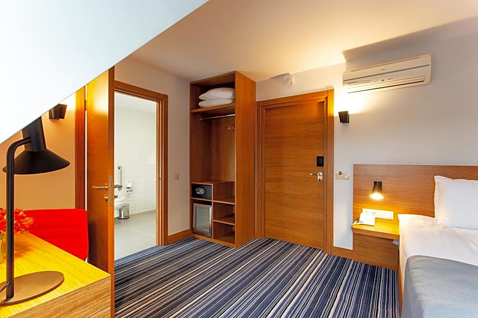 BEST WESTERN TERMINUS HOTEL