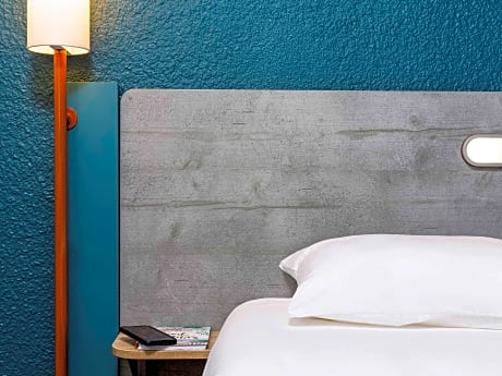 DOUBLE - Room with 1 double bed for 2 persons