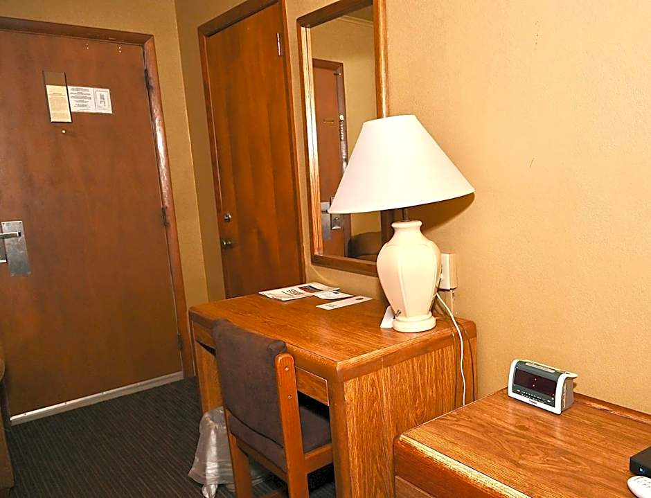 Fortune Inn & Suites