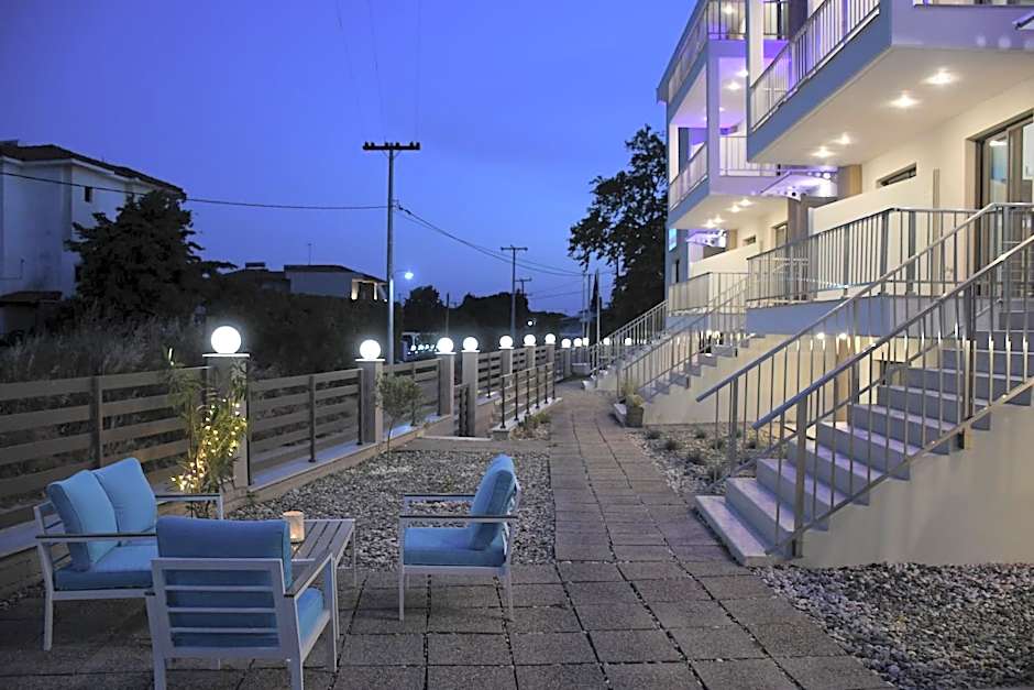 Theano Luxury Suites Nikiti