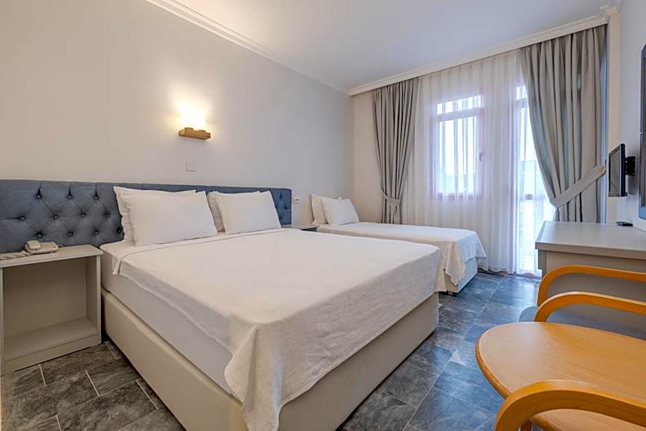 Hanedan Beach Hotel