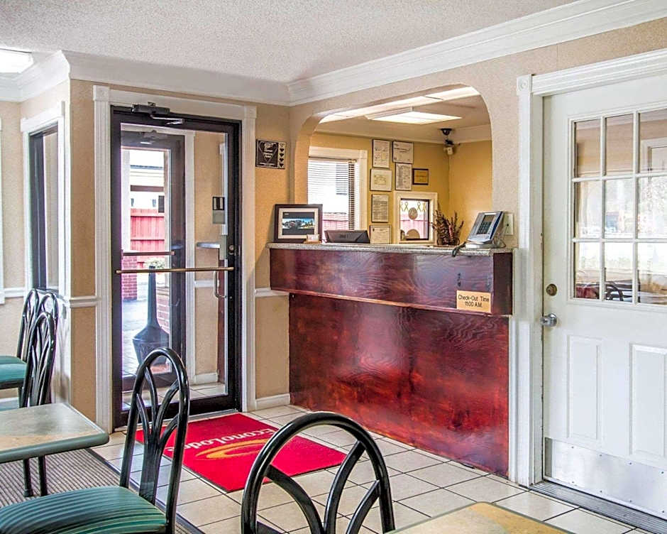 Econo Lodge Richmond Hill