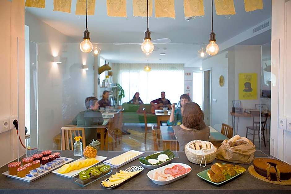 THE HOLY COW - Hostel & Suites