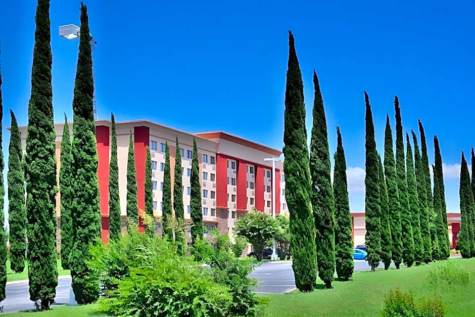 Lux Hotel & Spa