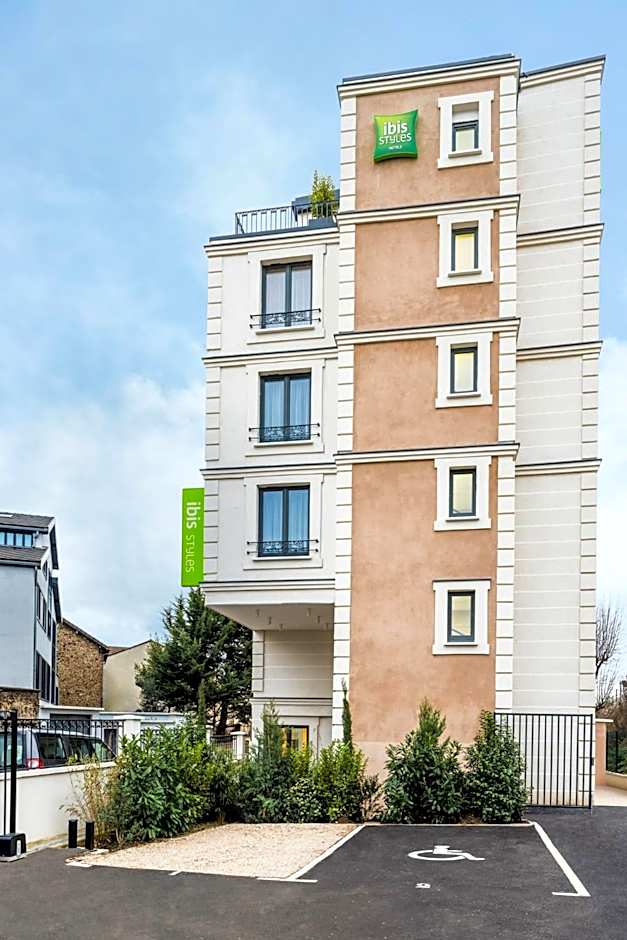 ibis Styles Clamart Gare Grand Paris