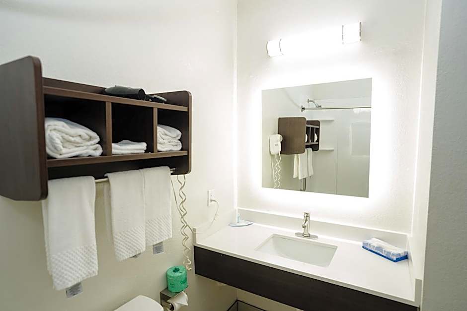 MainStay Suites Knoxville Airport