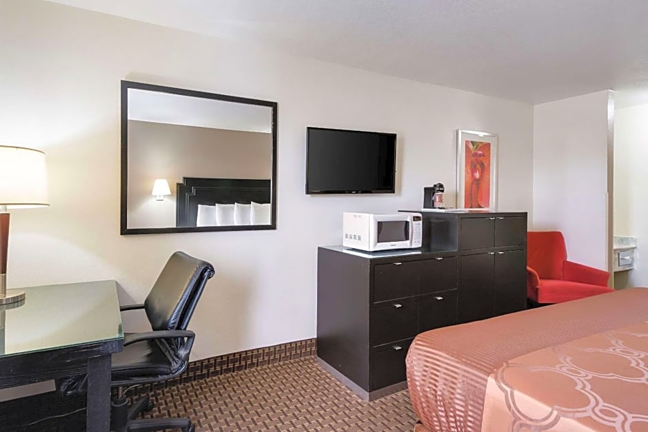 Econo Lodge Inn & Suites Williams - Grand Canyon Area