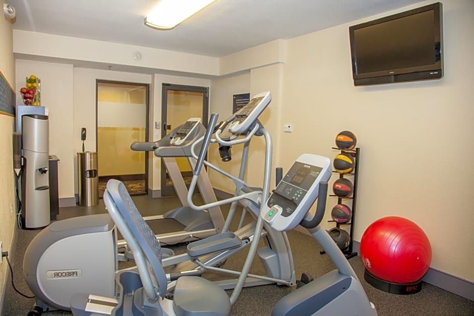 Hampton Inn I-10 & College Drive