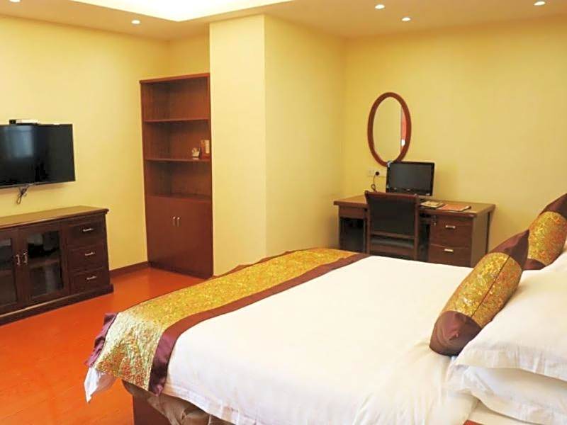 GreenTree Inn JiangSu WuXi YiXing East LongTan Road DongJiu Business Hotel