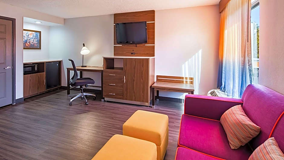 Best Western Plus Lexington Inn