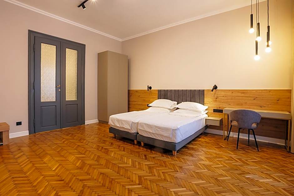 Bloom Downtown Suites