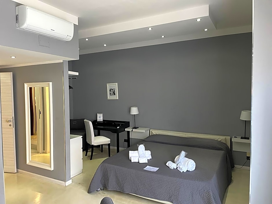 Gardenia Luxury Room