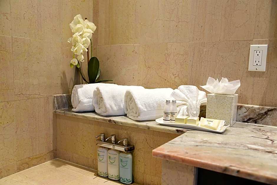 Princess Heights Luxury Condo Hotel