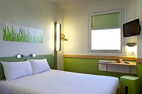 Triple Room with One Double Bed and One Bunk Bed