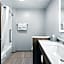 Holiday Inn Express & Suites Marinette By IHG