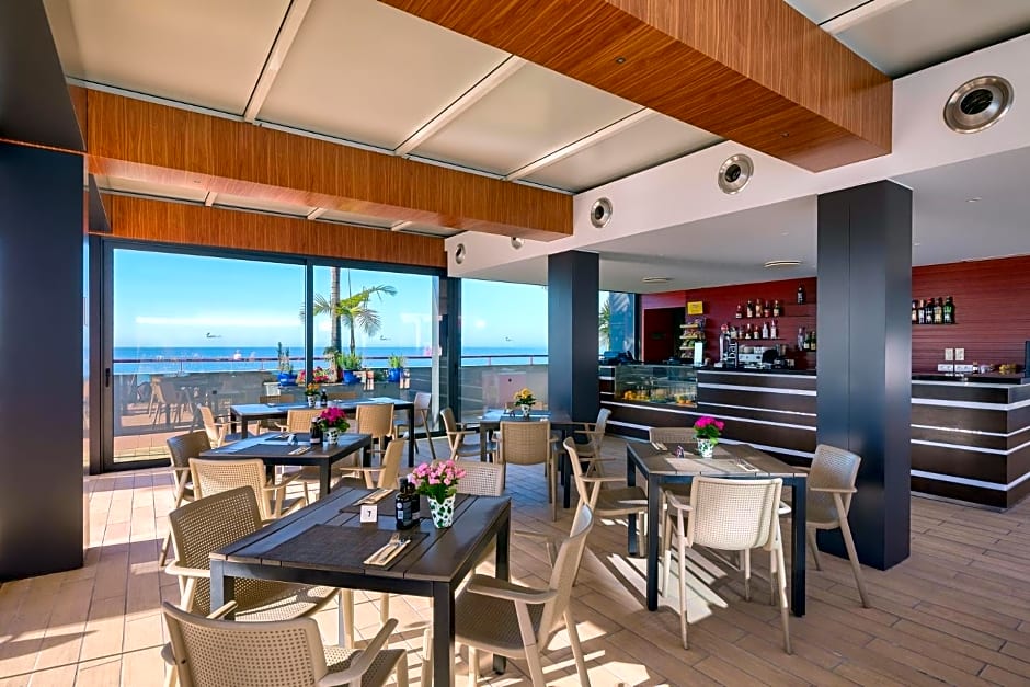  The Views Monumental Lido