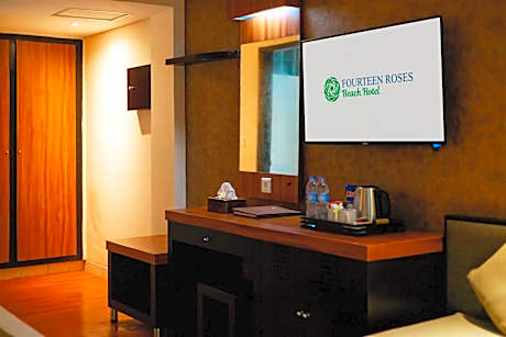 Premier Double or Twin Room - Poolside