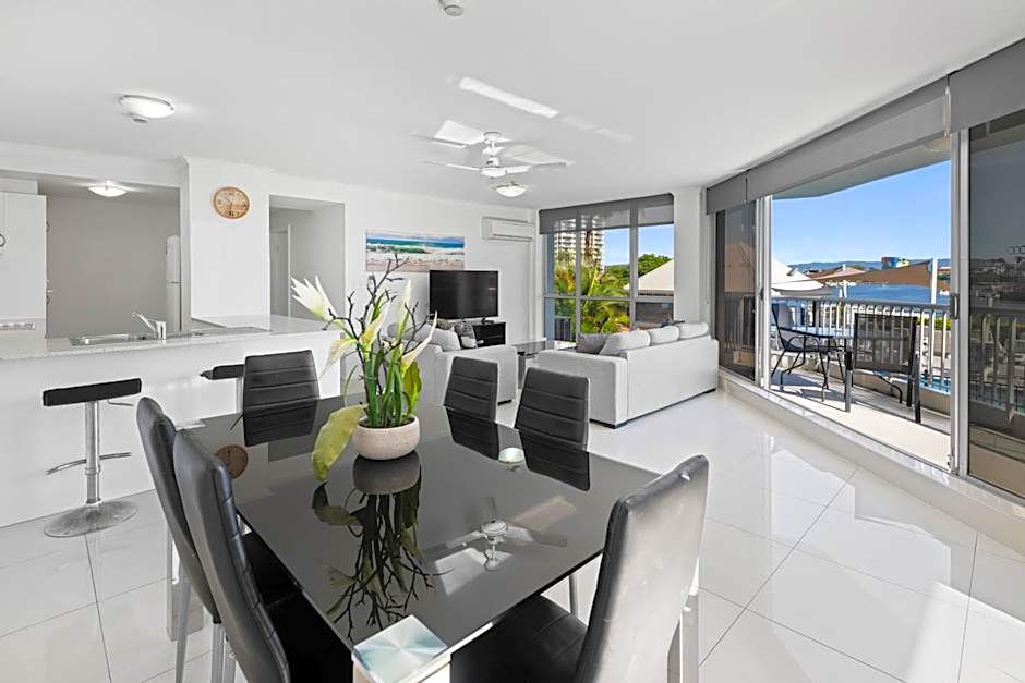 Moorings On Cavill Surfers Paradise