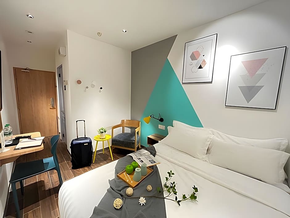 Apple 1 Hotel Queensbay