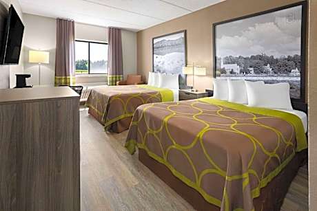 Deluxe Queen Room with Two Queen Beds - Non-Smoking