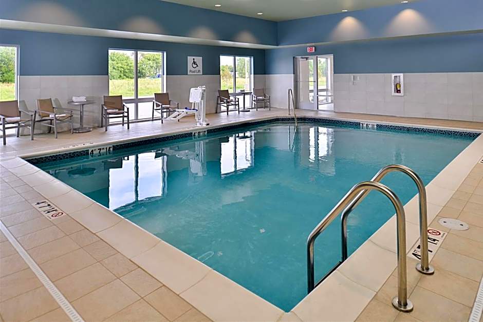 Holiday Inn Express & Suites Omaha Airport By IHG