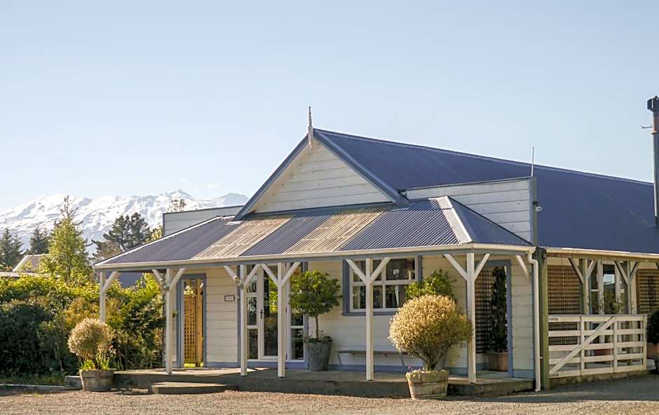 Tongariro Crossing Lodge