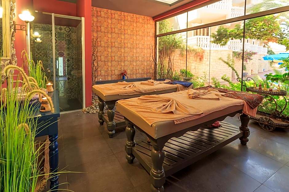 Flamingo Hotel & Spa - Pet Friendly