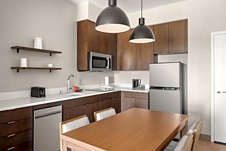 Residence Inn by Marriott Milwaukee Brookfield at Poplar Creek