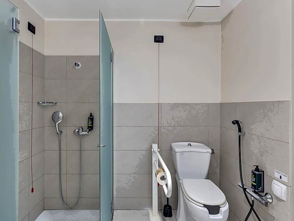 Foto 1 dari 2 — 2 Twin Beds, Accessible