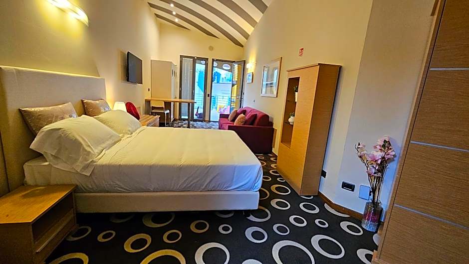 Select Executive Residence
