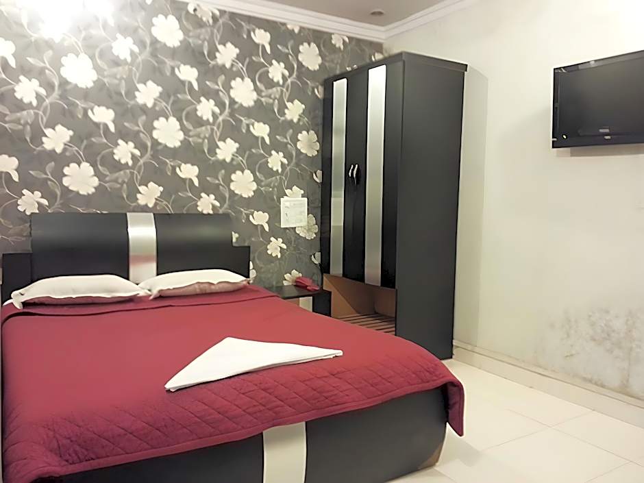 Photo 1 of 7 of Standard Room