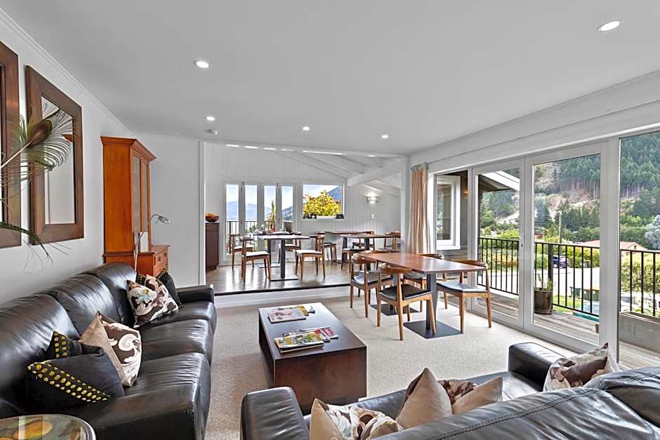 Queenstown House Bed & Breakfast and Apartments