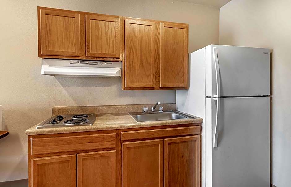 Extended Stay America Select Suites - Wichita - North