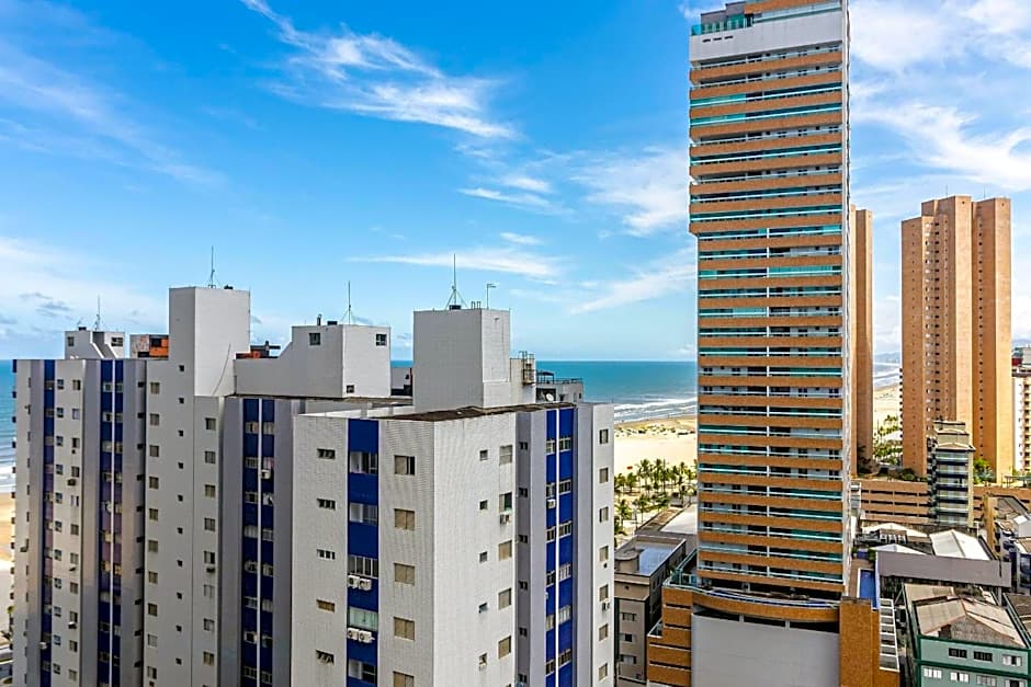 Apartamentos a Beira Mar, Aconchegantes e Modernos, a 3 Minutos da Praia com Ar Condicionado, Sacada Gourmet, Garagem e Portaria 24h