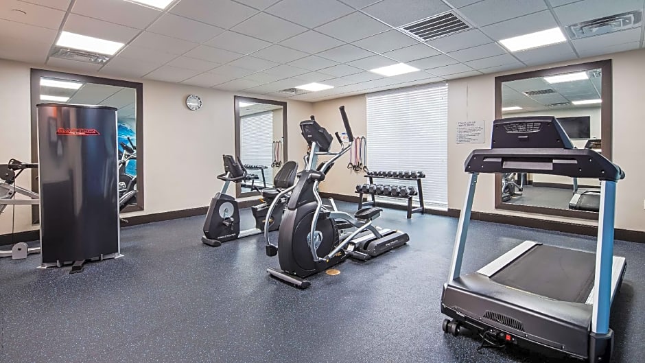 Best Western Plus Pasadena Inn & Suites