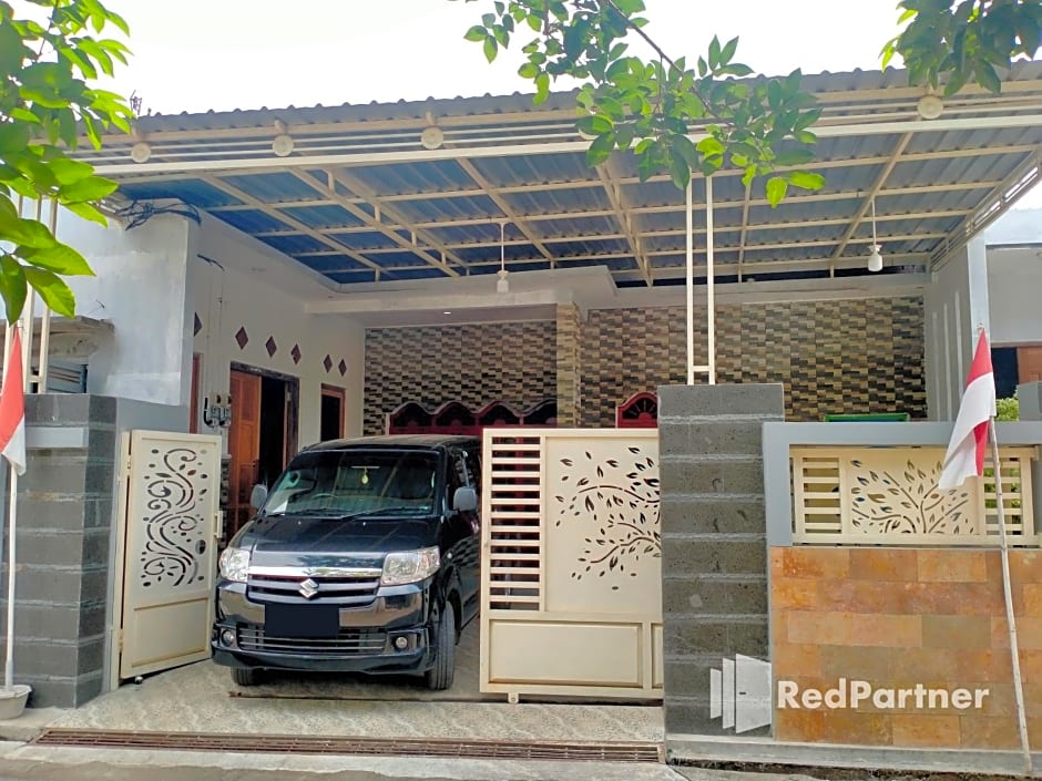 Navisha Guest House Syariah near Exit Tol Batang RedPartner