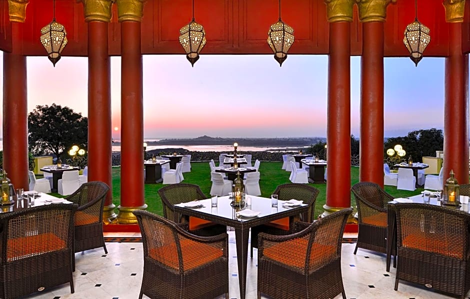 Noor Us Sabah Palace