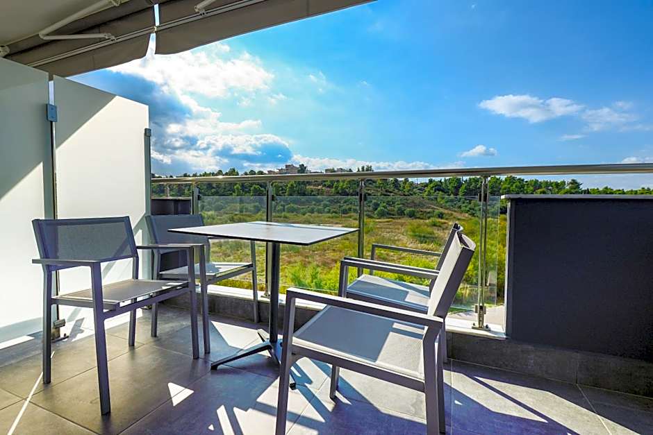 Botanica Luxury Suites