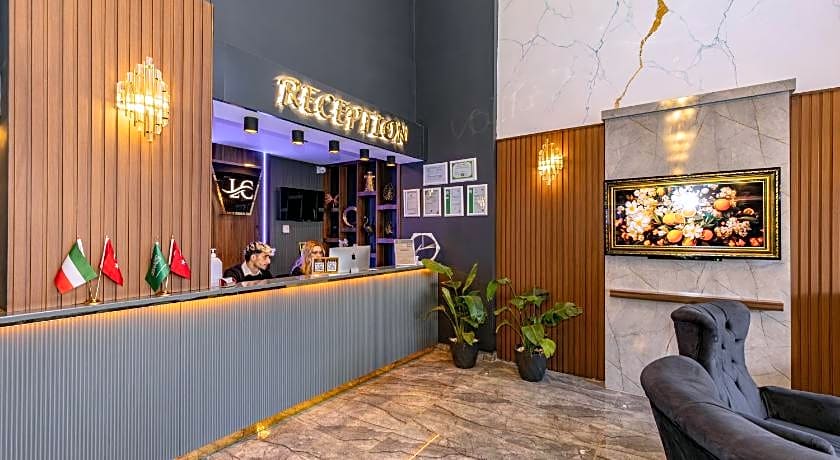 LoyalCity Hotel