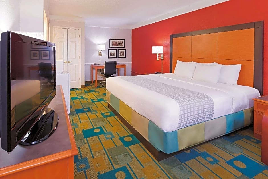 Baymont by Wyndham Lubbock - Downtown Civic Center