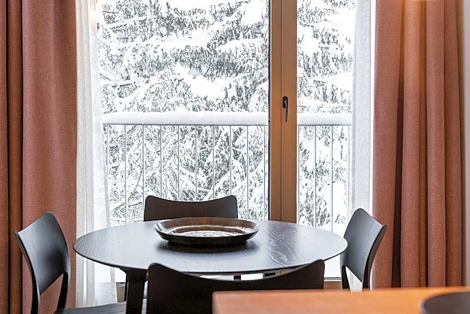 Omaela Apartments