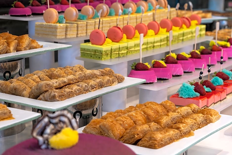 GRAVEL HOTELS SELECT