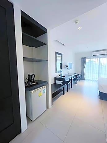Twin Room with Pool View
